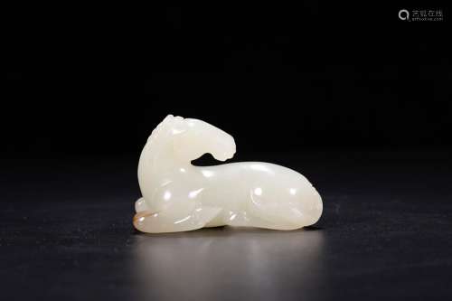 Furnishing articles, hotan jade lying horsesSize: 8 x 3 x 5 ...