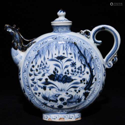 Blue and white lotus yang play chicken first pot of 21.5 x22