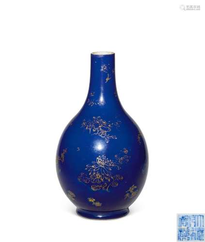 清乾隆丨祭蓝釉描金花卉纹长颈瓶
