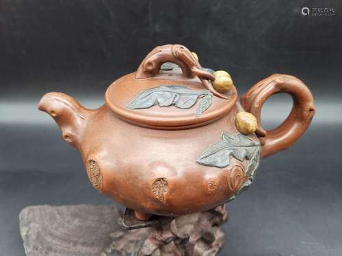 China old Yixing Clay Teapot Handmade sticky leaves Peach Pu...