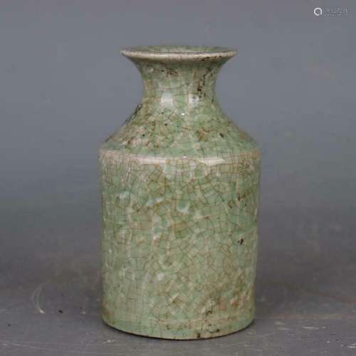 Exquisite Old Chinese porcelain Ming Longquan Kiln handmade ...