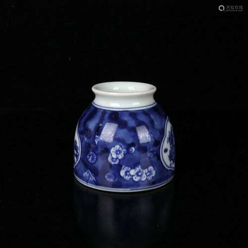 Old Chinese Blue and white porcelain Hand Painted Bogu patte...