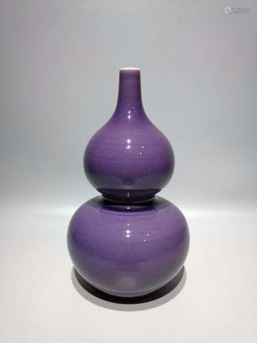 Eggplant purple bottle gourd, high: 23.8 cm, abdomen diamete...