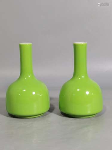 The watermelon green glaze bell bottom diameter 10.8 4.8