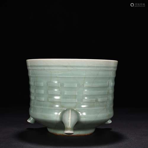 Longquan celadon powder blue glaze gossip grain furnace with...