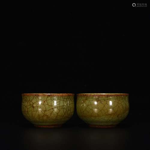 Longquan celadon plum green glaze cup4.6 cm high 7.8 cm wide