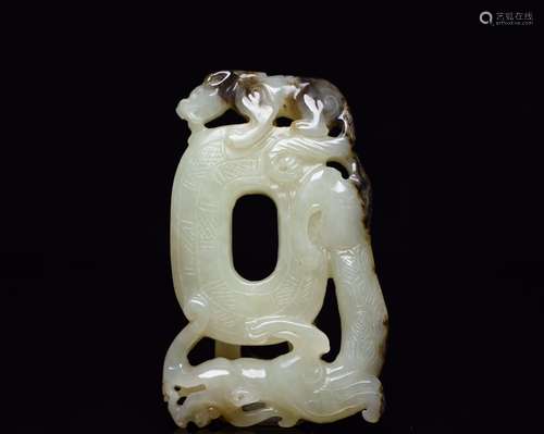 Hetian jade dragon pageSpecification: 8.3 * 5.3 * 1.9 cm wei...