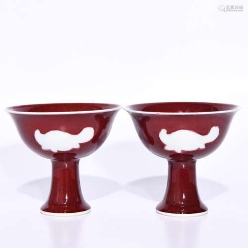 The red white fish grain goblet, 9.2 cm high 10 cm in diamet...