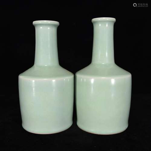 Longquan square shoulder bottle, 25 x 13