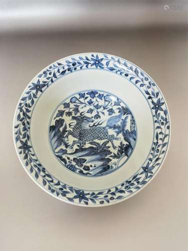 Blue and white unicorn flower green-splashed bowls