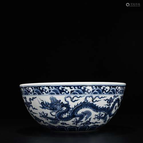 Blue and white YunLongWen bowl 1800 11.5 * 27.5 cm