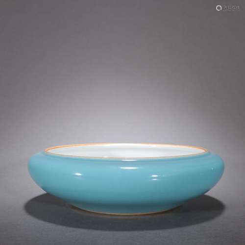 "Four washing - sky blue glaze powder enamel lines.Spec...