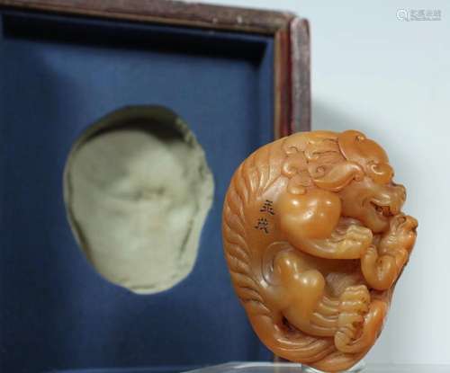 Tian mother-child division carved pieces, can do paperweight...