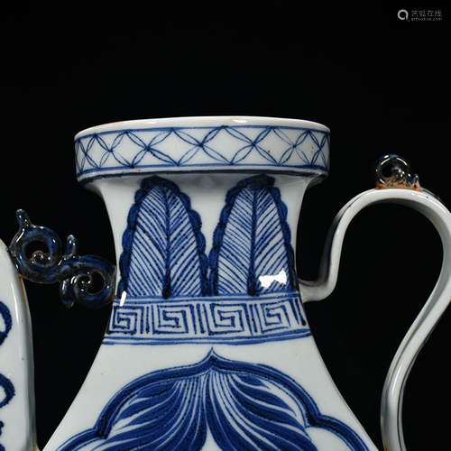 Blue and white fish grain ewer 28 * 22 cm