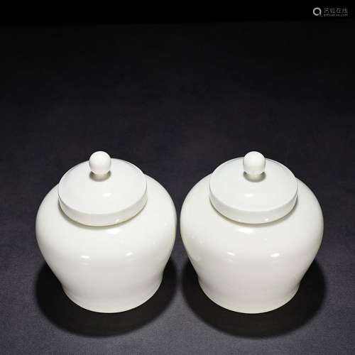 Chenghua sweet white glaze cover tank 17 * 12 cm
