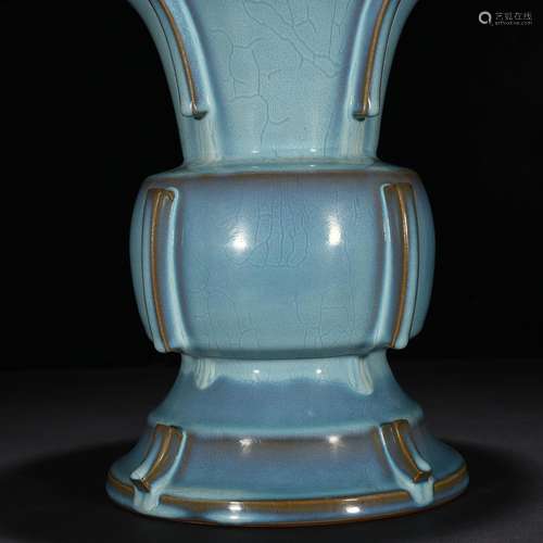 Sky blue glaze masterpieces out of ji chun 32 * 26 cm