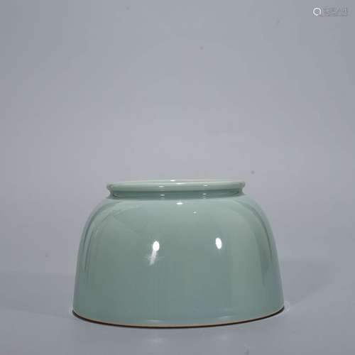 Powder blue glaze horseshoe water jar 9 * 12 cm