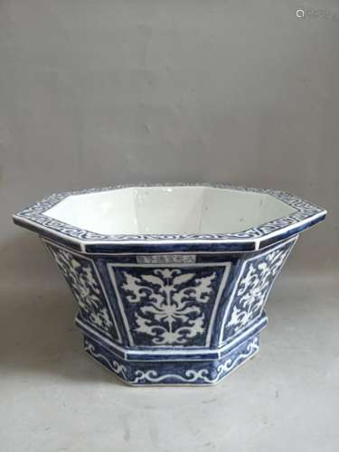 Blue and white, blue white flower grain flower pot