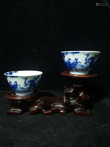 Porcelain cups, diameter 8.2 centimeters, 4.8 centimeters hi...