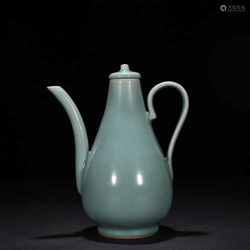 Longquan celadon pear-shaped ewer 25 900 * 22 cm