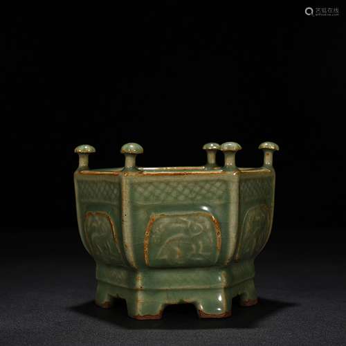 Longquan celadon plum green glaze porcelain export porcelain...