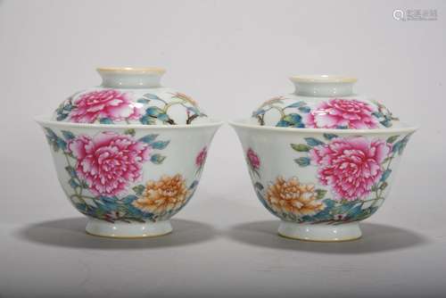 Pastel flowers tureen pair, 8.6 cm high, diameter 10 cm