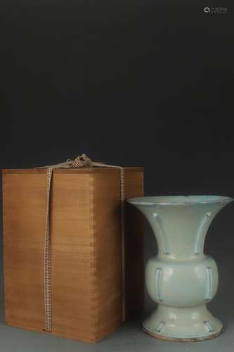 Sky blue glaze masterpieces out of ji chun size: 23 cm high ...