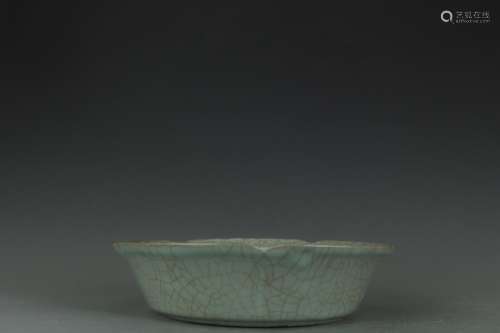 South kiln green glaze large kwai mouth bowl size: 6.5 cm hi...