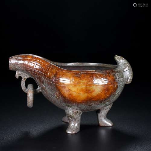 Old and hotan jade: our wine!Fine carver: the jade is exquis...