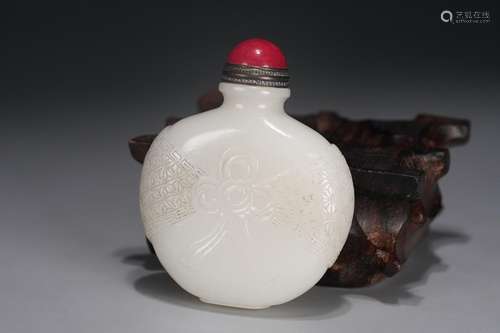 : hetian jade snuff bottleSpecification: 5.2 cm wide. Thickn...