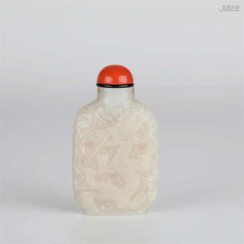 Chinese White Jade Snuff Bottleï¼Œ19th century