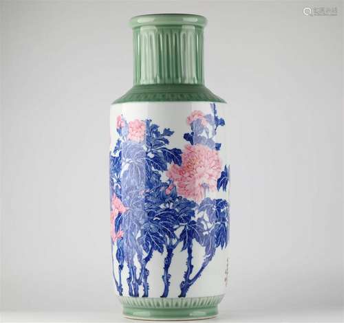 Wang Bu, blue and white glaze flower pattern porcelain vase