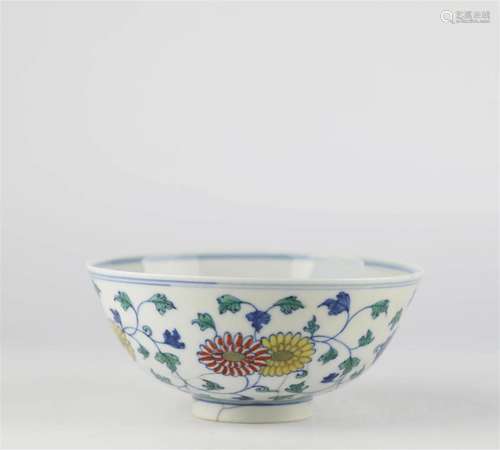 Chinese Doucai flower pattern porcelain bowl, Chenghua