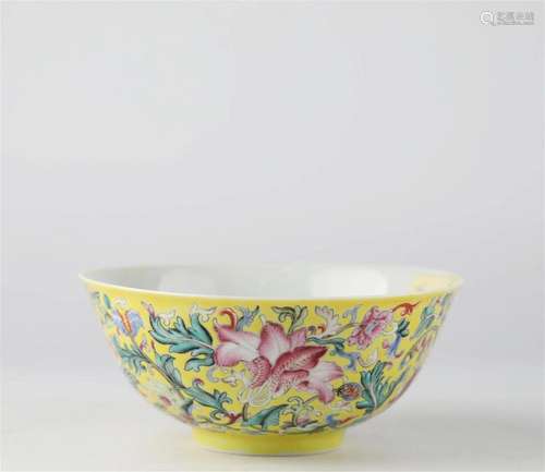 Chinese colorful flower patterns porcelain bowl, 19th centur...