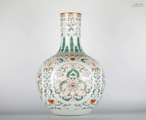 Chinese Fencai glaze flower pattern large porcelain vase, 18...