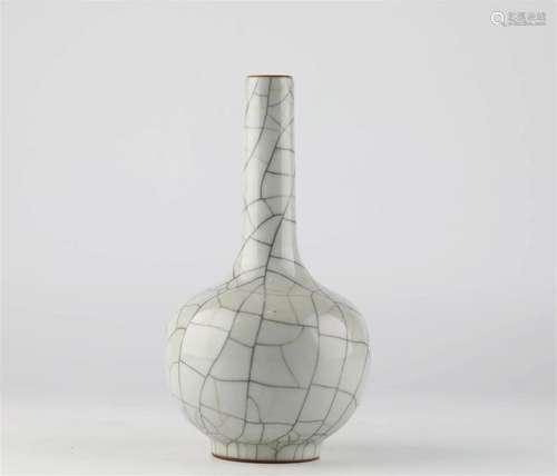 China ancient with natural cracks Porcelain vases