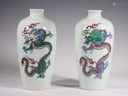 bucket color design a pair of dragon patternSize, 22 x 9.5 c...