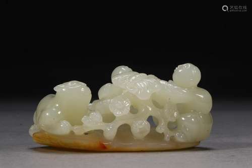 hetian jade the lad furnishing articlesSize: 7.2 * 3.8 * 3.4...