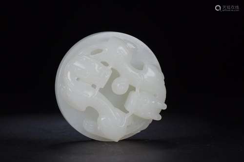 : hetian jade therefore dragon stampSize: 5.4 cm in diameter...