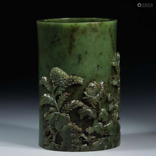 Hetian jade jade pen container14 cm high. 9 cm wide. Weighs ...