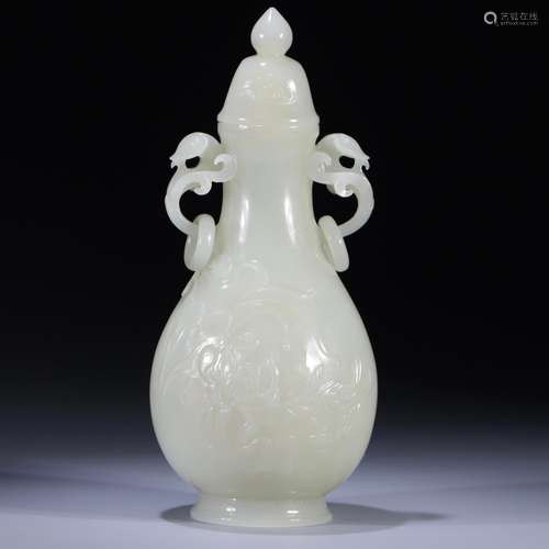 Hetian jade has more bottles15.3 cm high. 6.8 cm wide. Weigh...