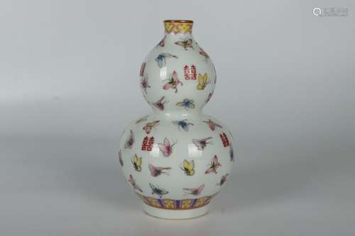 - powder enamel butterfly double gourd bottleHeight 22 cm, d...