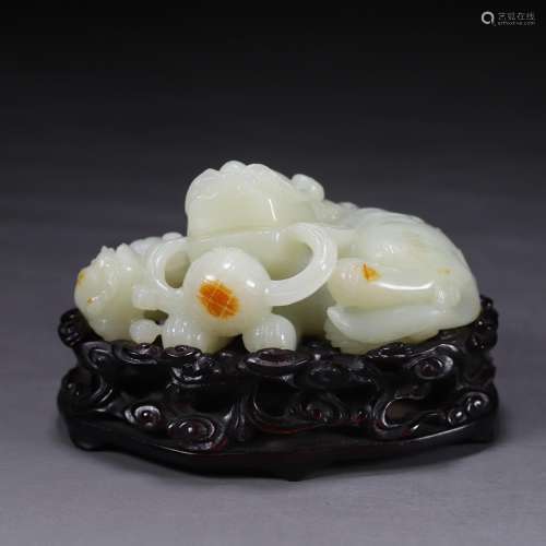Hetian jade is the lion paperweight less long and 10.3 cm wi...