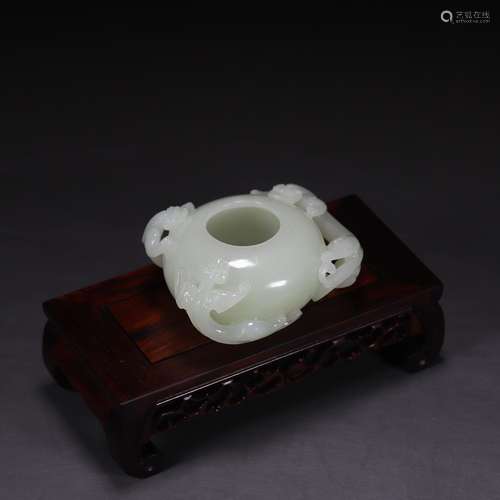 Hetian jade longnu water jar 8 cm long 3.5 cm wide and 6.8 c...