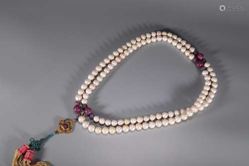 The eastern pearl beadsSize: 1, 3 cm weighs 473 g.