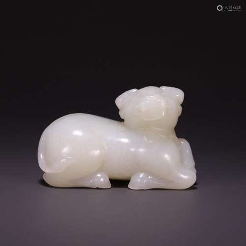 Hetian jade cattle lies furnishing articles, size: 7.8 * * *...