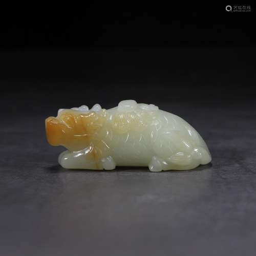 Hetian jade, benevolent 8 cm long 3.1 cm wide and 3.4 centim...