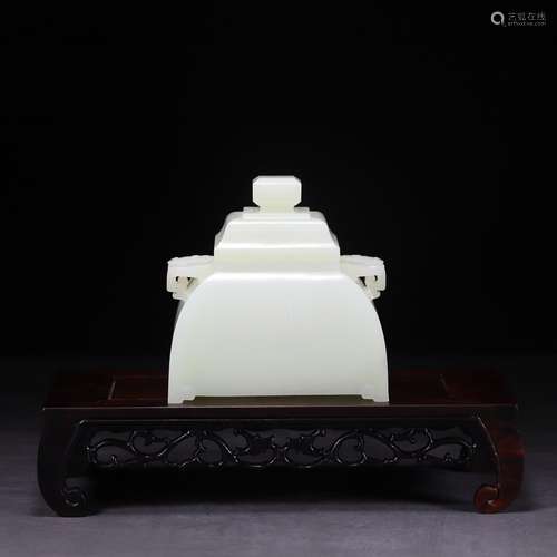 13 cm tall, hetian jade square furnace 10 cm wide weighs 404...