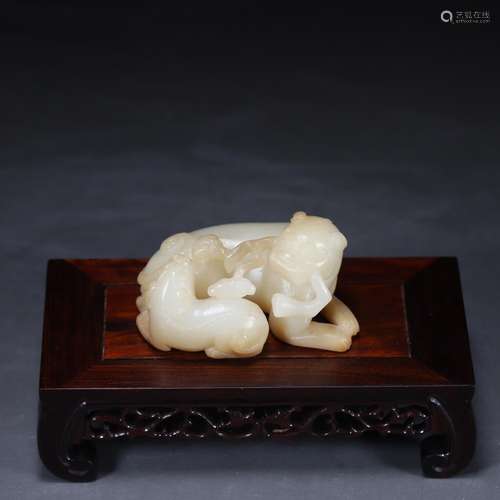 , hetian jade huan 7 cm long, 4.5 cm wide 2.7 cm thick weigh...