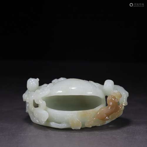 4 cm taller, hetian jade paperweight 11 cm long 5.1 cm thick...